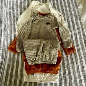 Semi new newborn Carter’s sleep gowns. Unisex no stain, clean